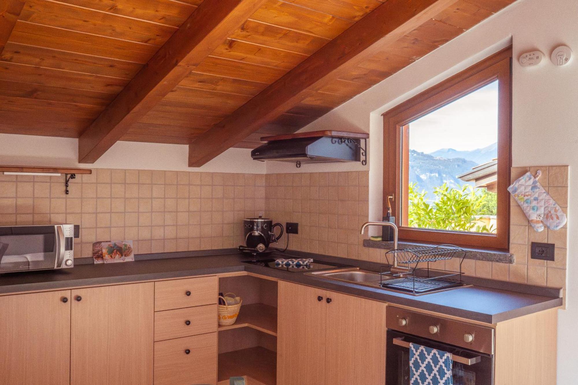 Larius Apartment - Como Lake View Mandello del Lario Dış mekan fotoğraf